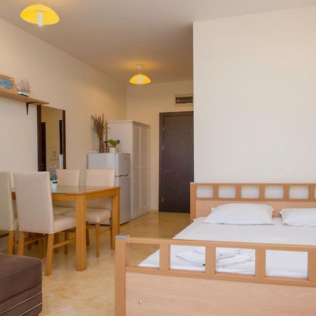Garden Of Eden Pmg Apartments Szveti Vlasz Kültér fotó